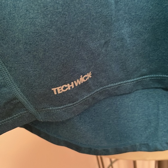 Women’s Activewear Short Sleeve Top Sz Small EMS. - Picture 3 of 8